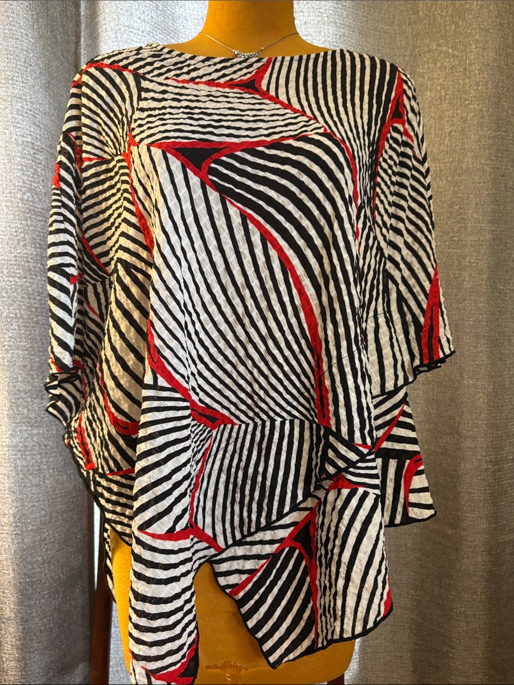 Women's Black, White & Red Geometric Stripe Tunic